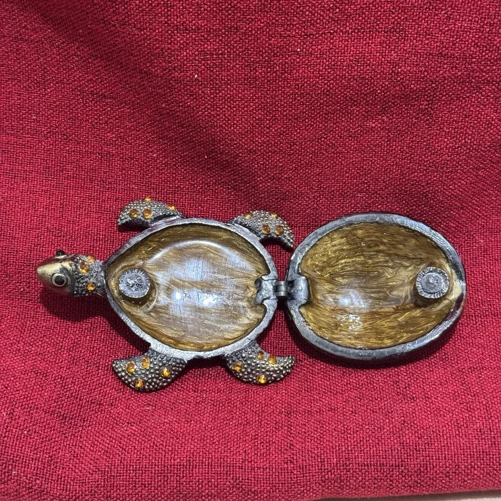 Rhinestone Turtle Trinket Box Enameled Magnetic Closure Tortoise Jeweled Brassy